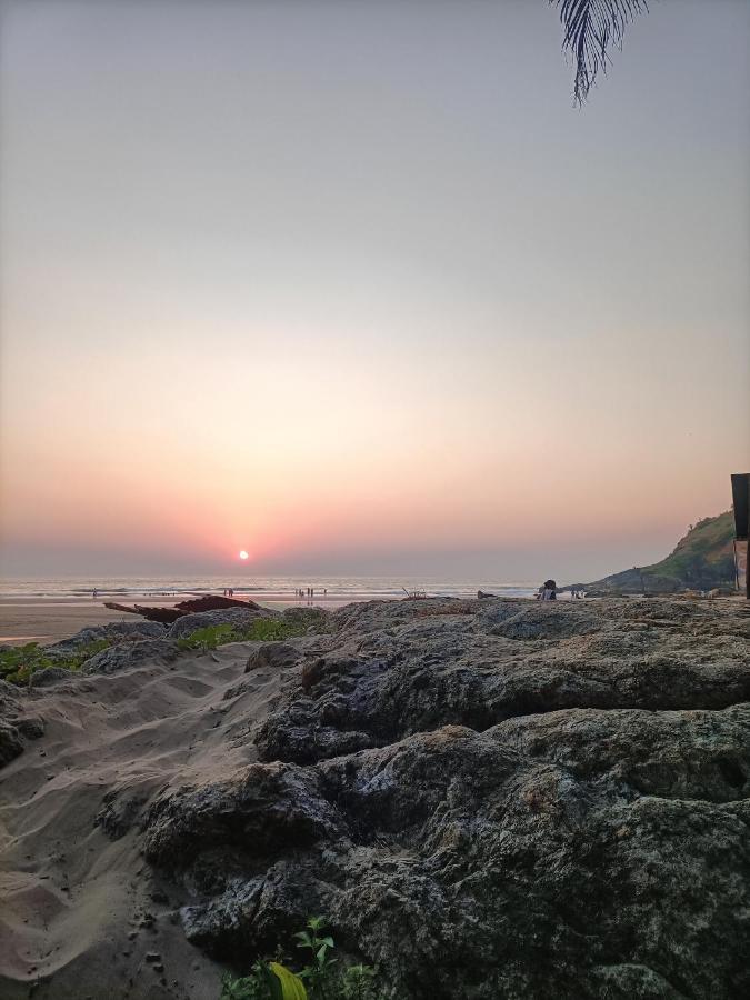 Om D S Cafe 51 & Beach Stay Гокарна Экстерьер фото