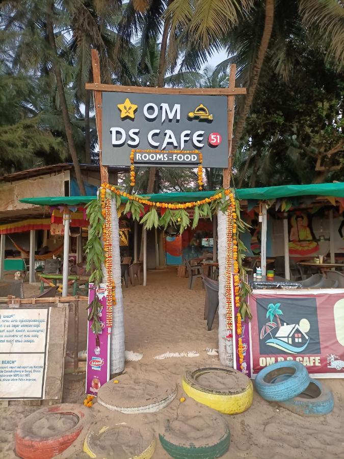 Om D S Cafe 51 & Beach Stay Гокарна Экстерьер фото