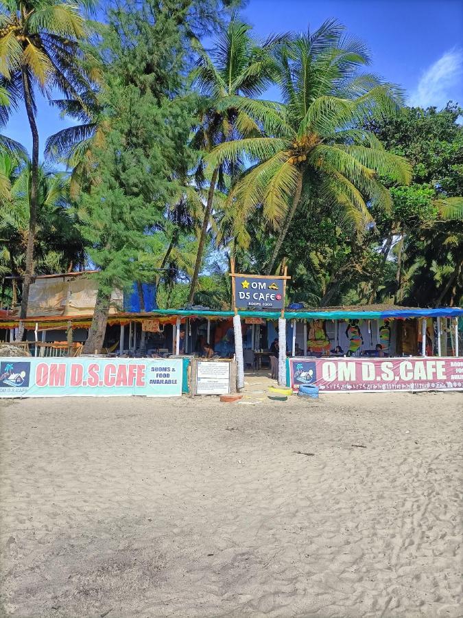 Om D S Cafe 51 & Beach Stay Гокарна Экстерьер фото