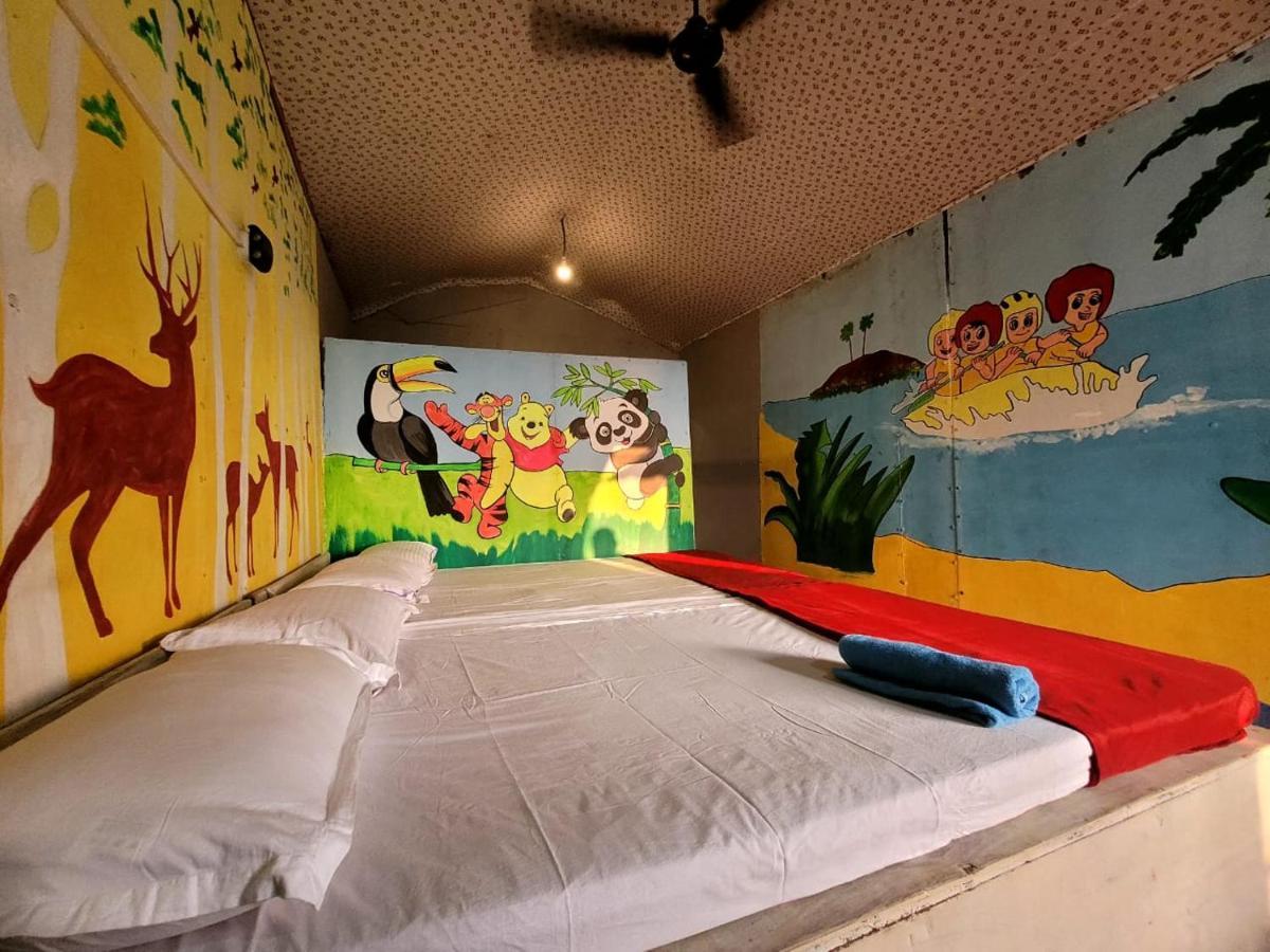 Om D S Cafe 51 & Beach Stay Гокарна Экстерьер фото