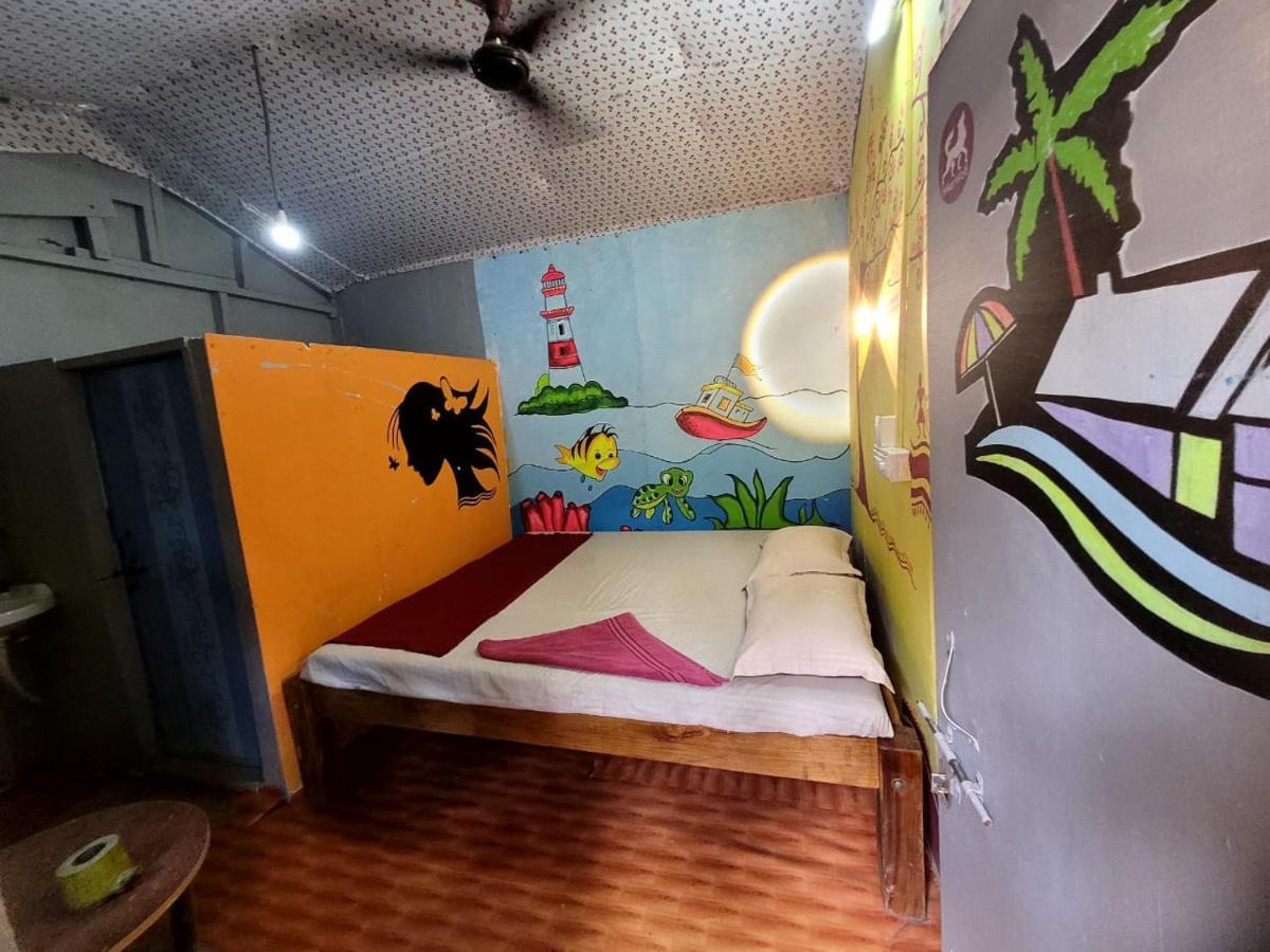 Om D S Cafe 51 & Beach Stay Гокарна Экстерьер фото